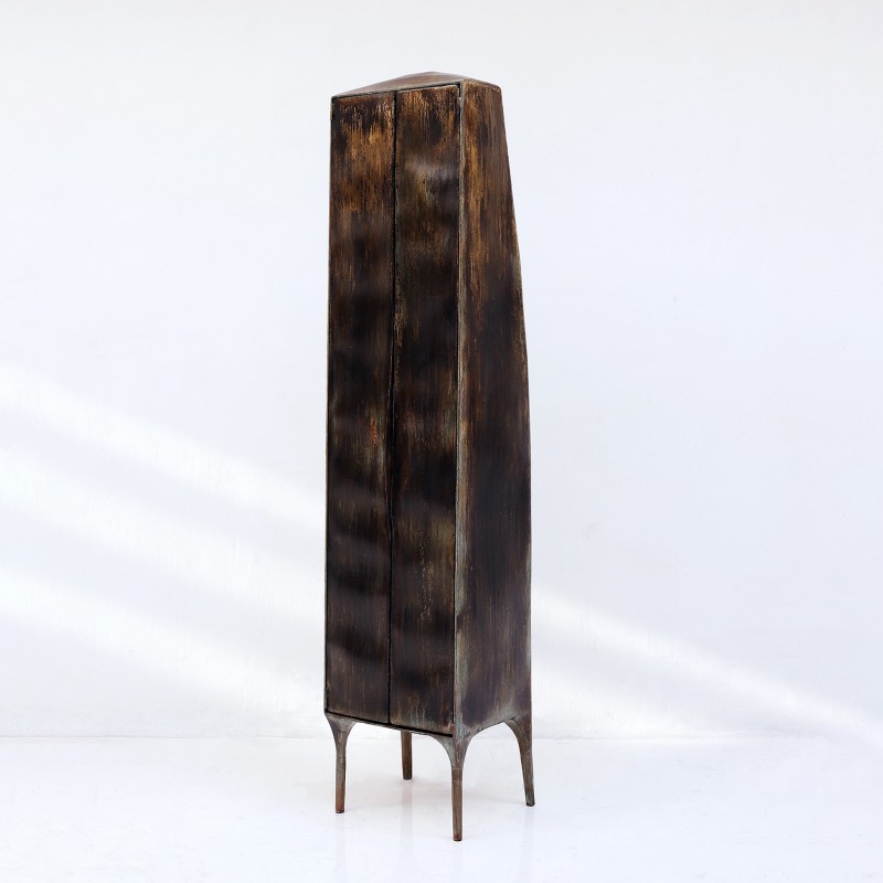 <a href="https://www.galeriegosserez.com/artistes/loellmann-valentin.html">Valentin Loellmann </a> - Brass  - Cabinet